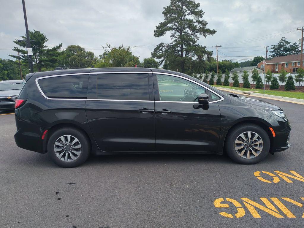 Chrysler Pacifica 2023
