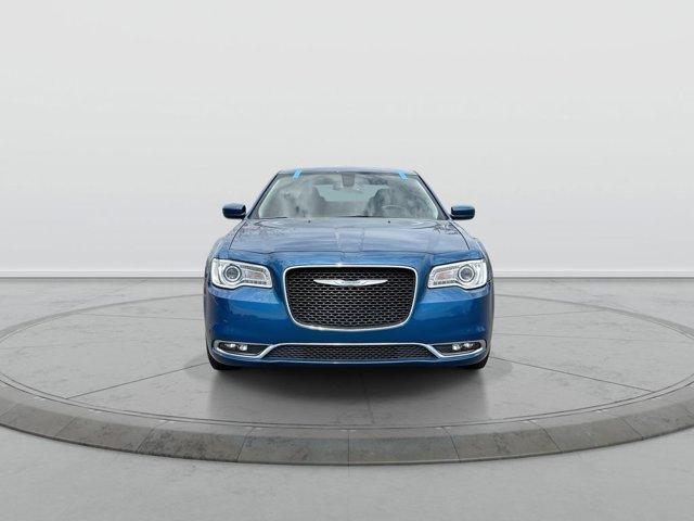 Chrysler 300 2021