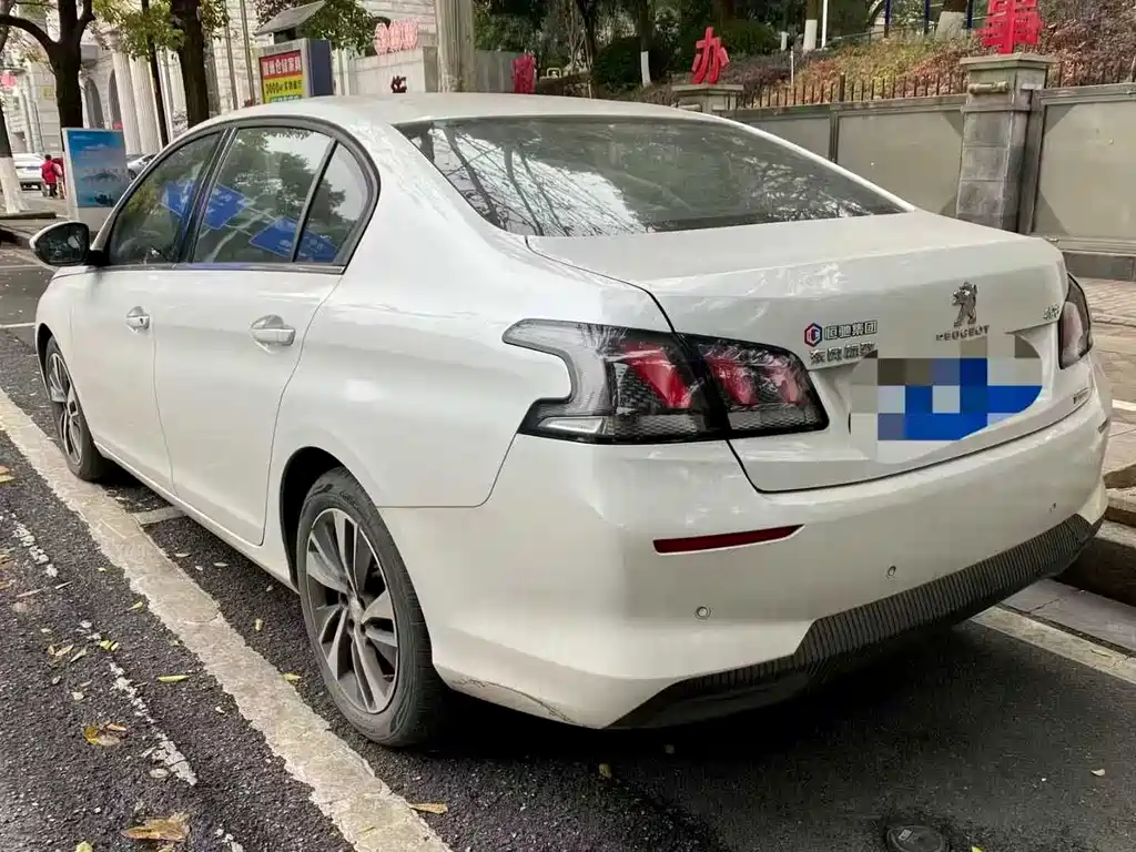 Peugeot 408 2022