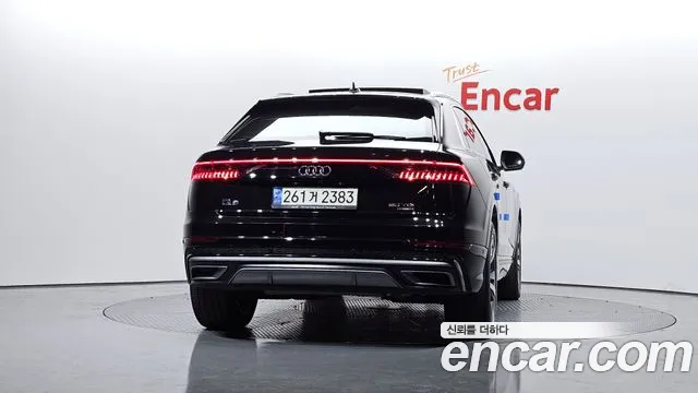 Audi Q8 2022
