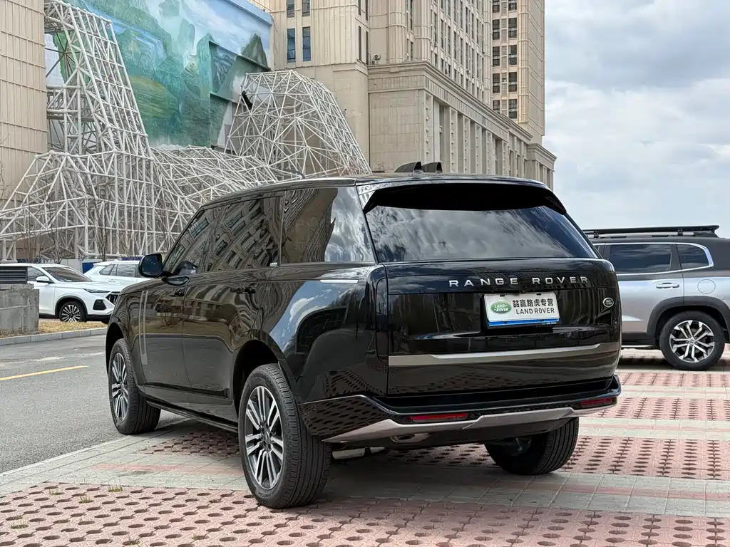 Land Rover Range Rover 2023