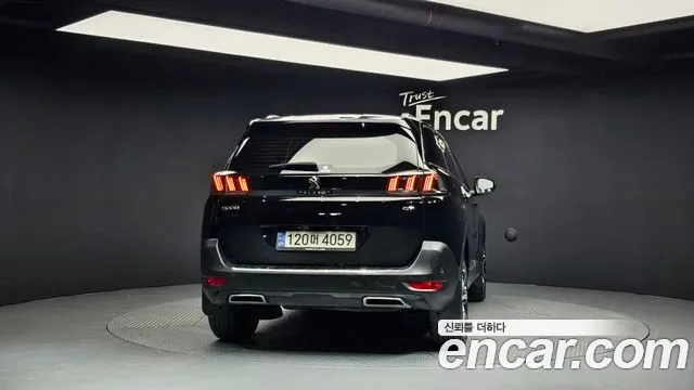 Peugeot 5008 2022