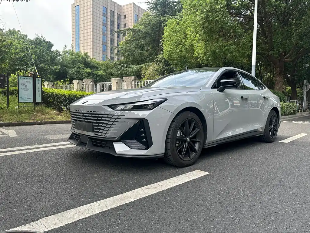 Changan UNI-V 2023