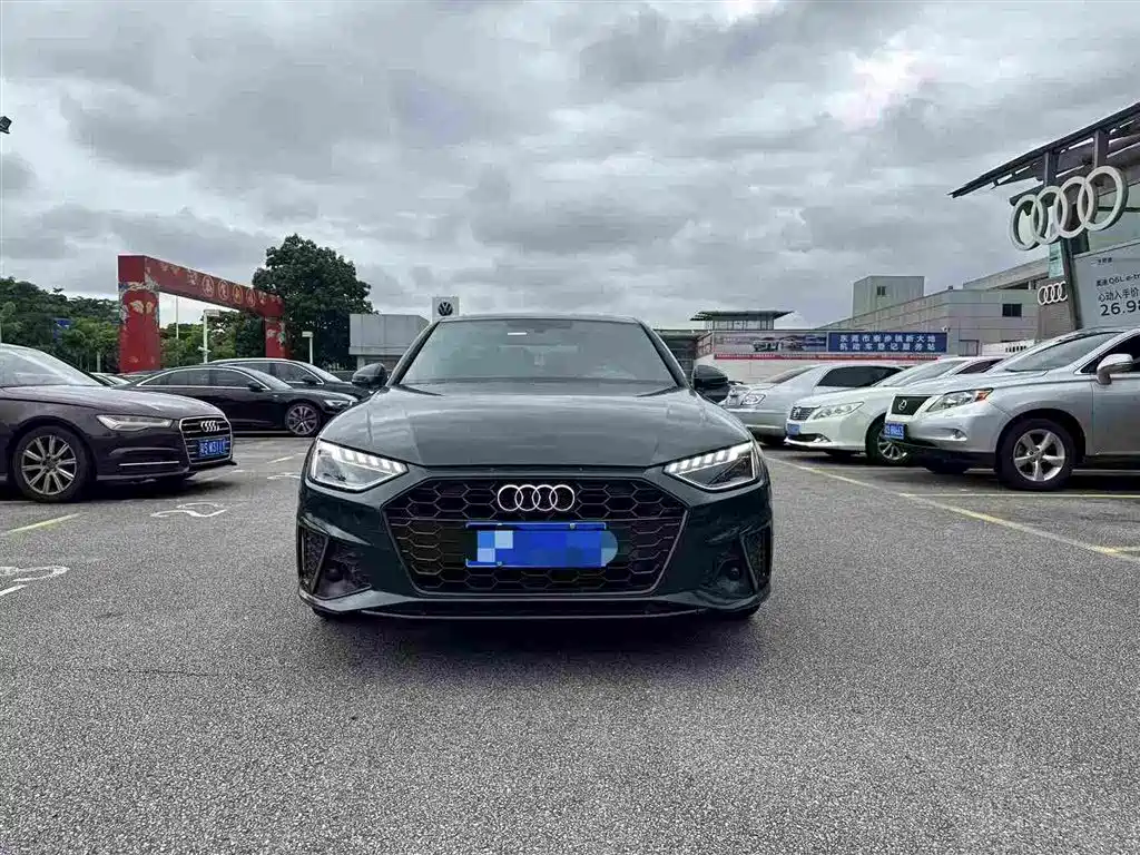 Audi A4 2023