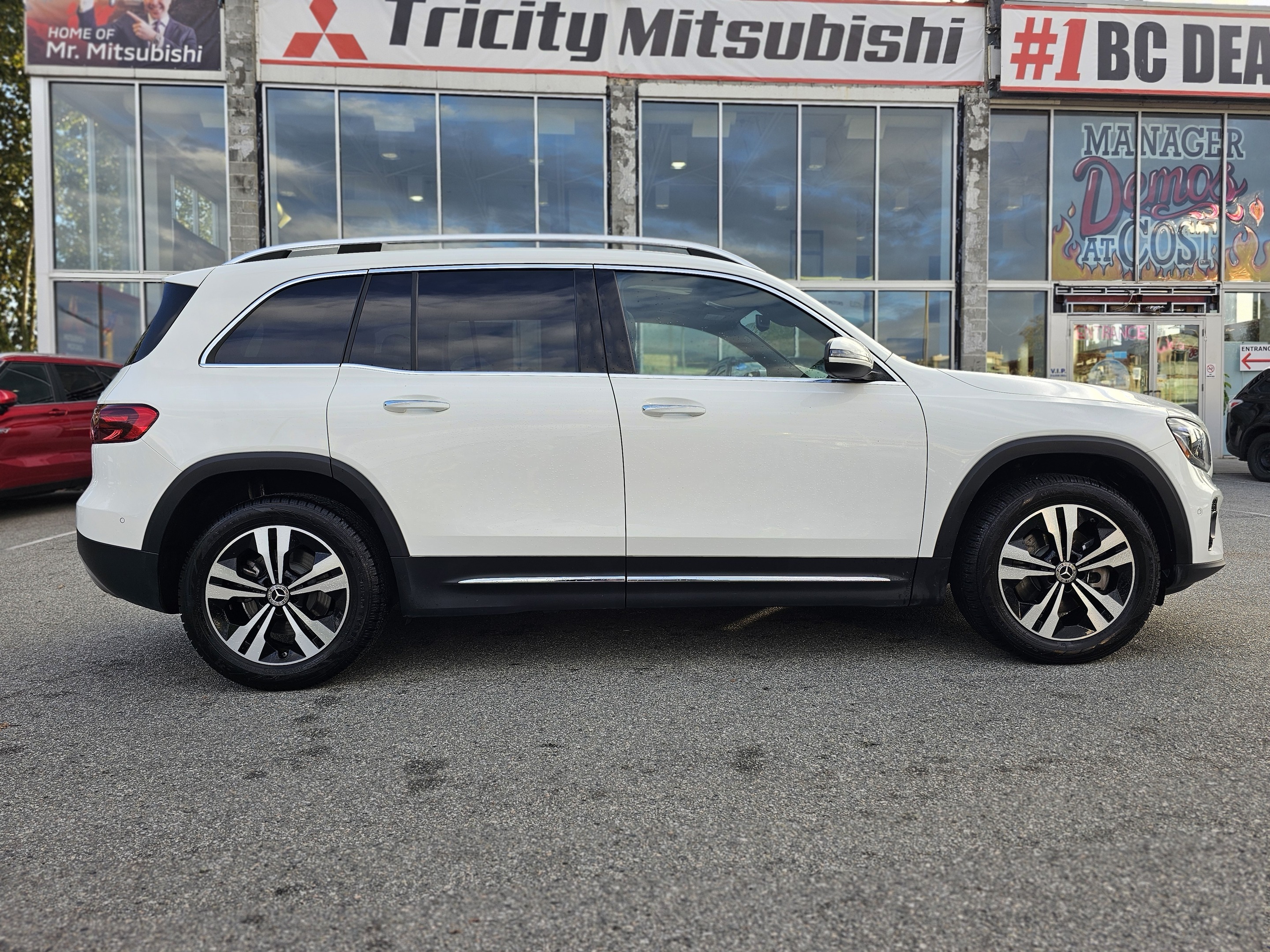 Mercedes-Benz GLB 2024