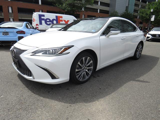 Lexus ES 2021