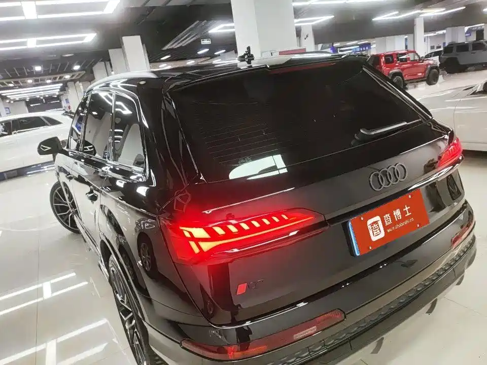 Audi Q7 2025