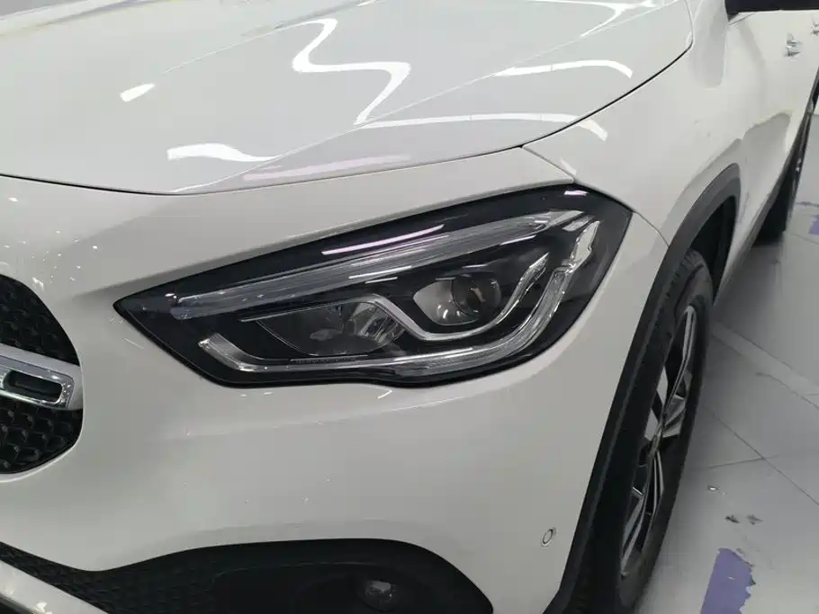 Mercedes-Benz GLA 2021