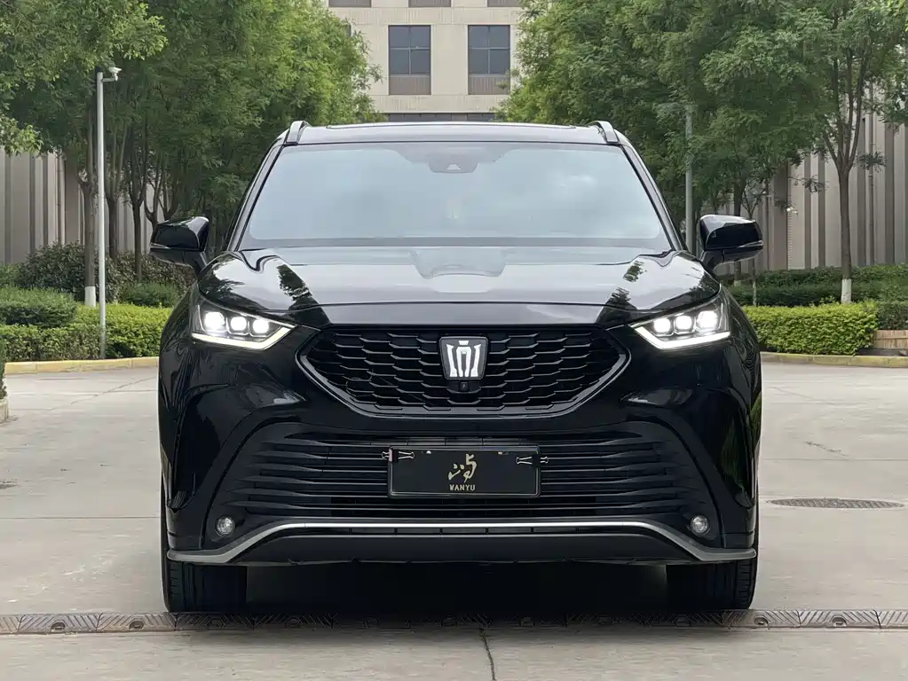 Toyota Crown Kluger 2024