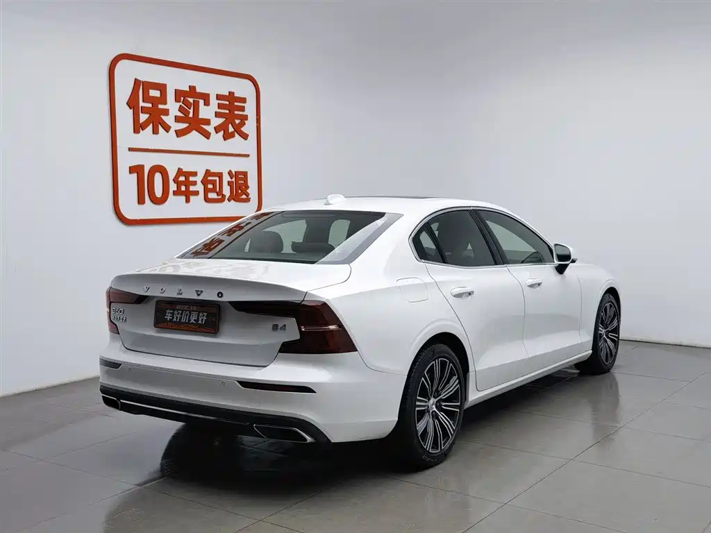 Volvo S60 2022