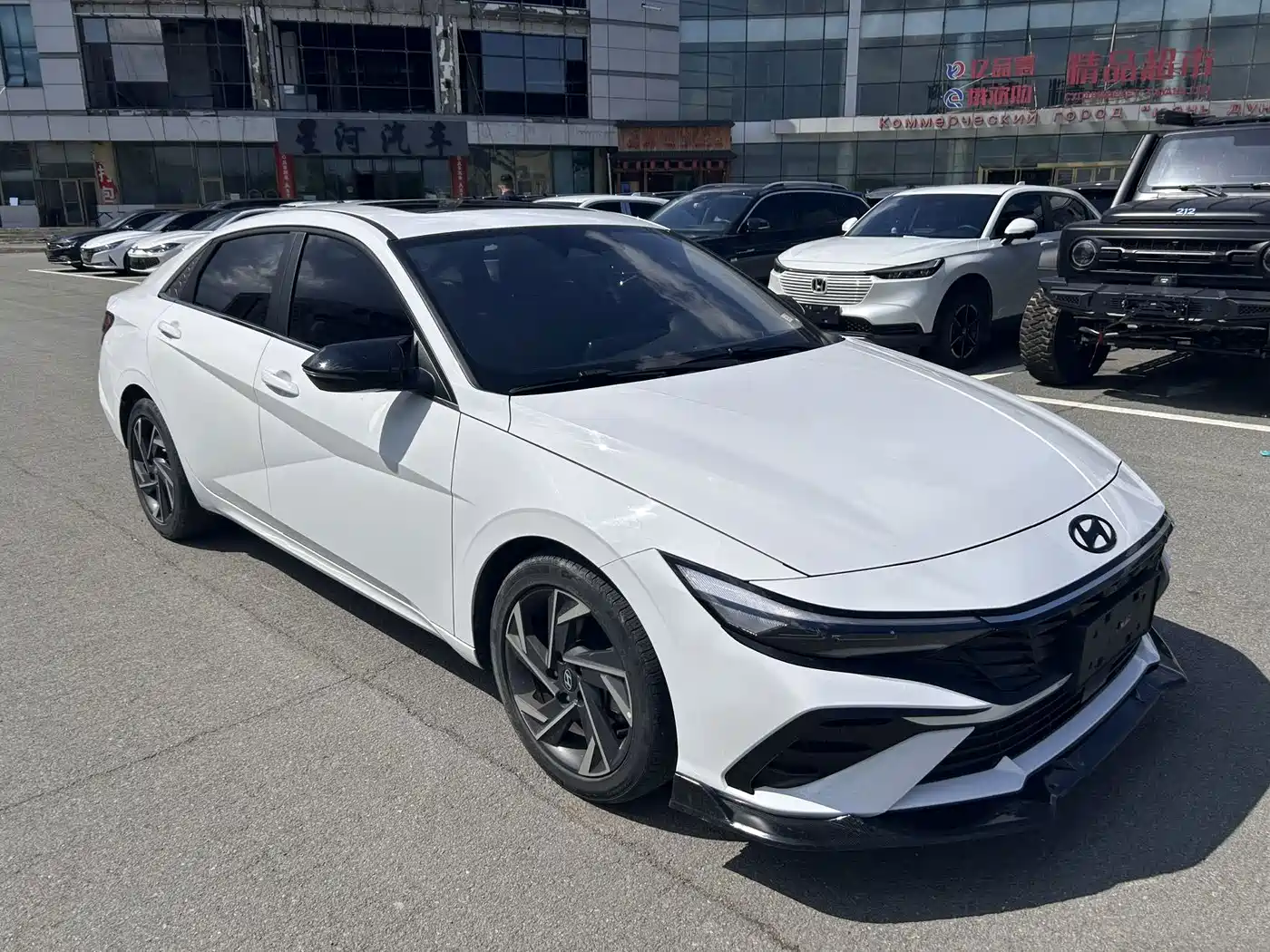 Hyundai Elantra 2023