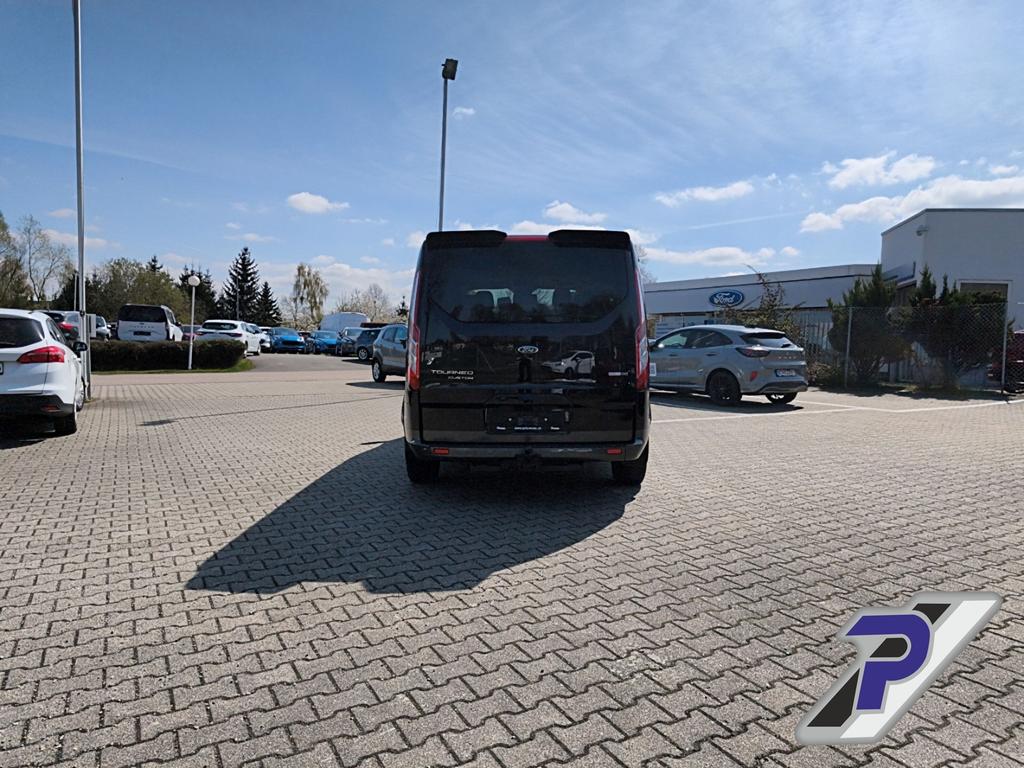 Ford Tourneo Custom 2022