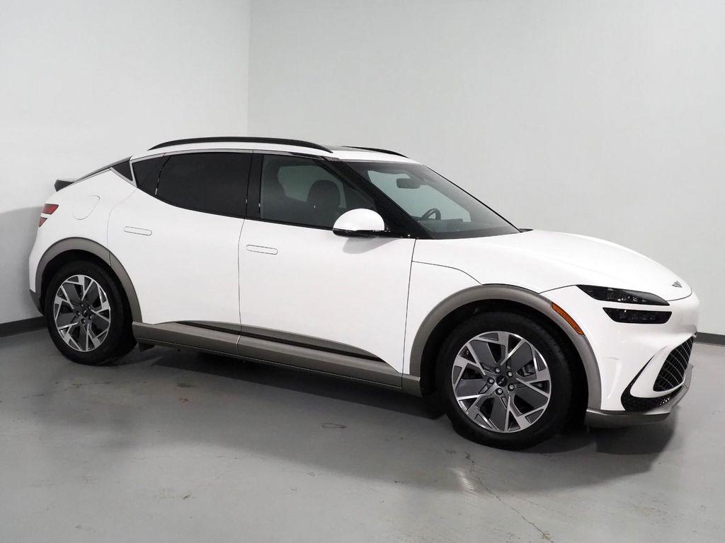 Genesis GV60 2024