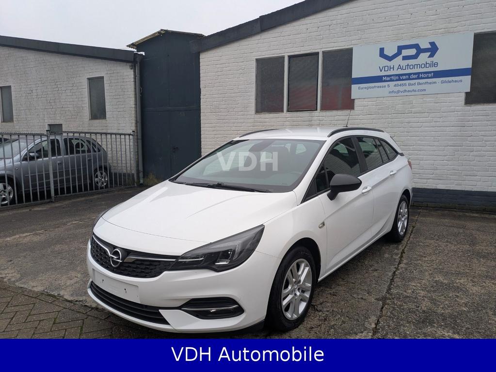 Opel Astra 2021
