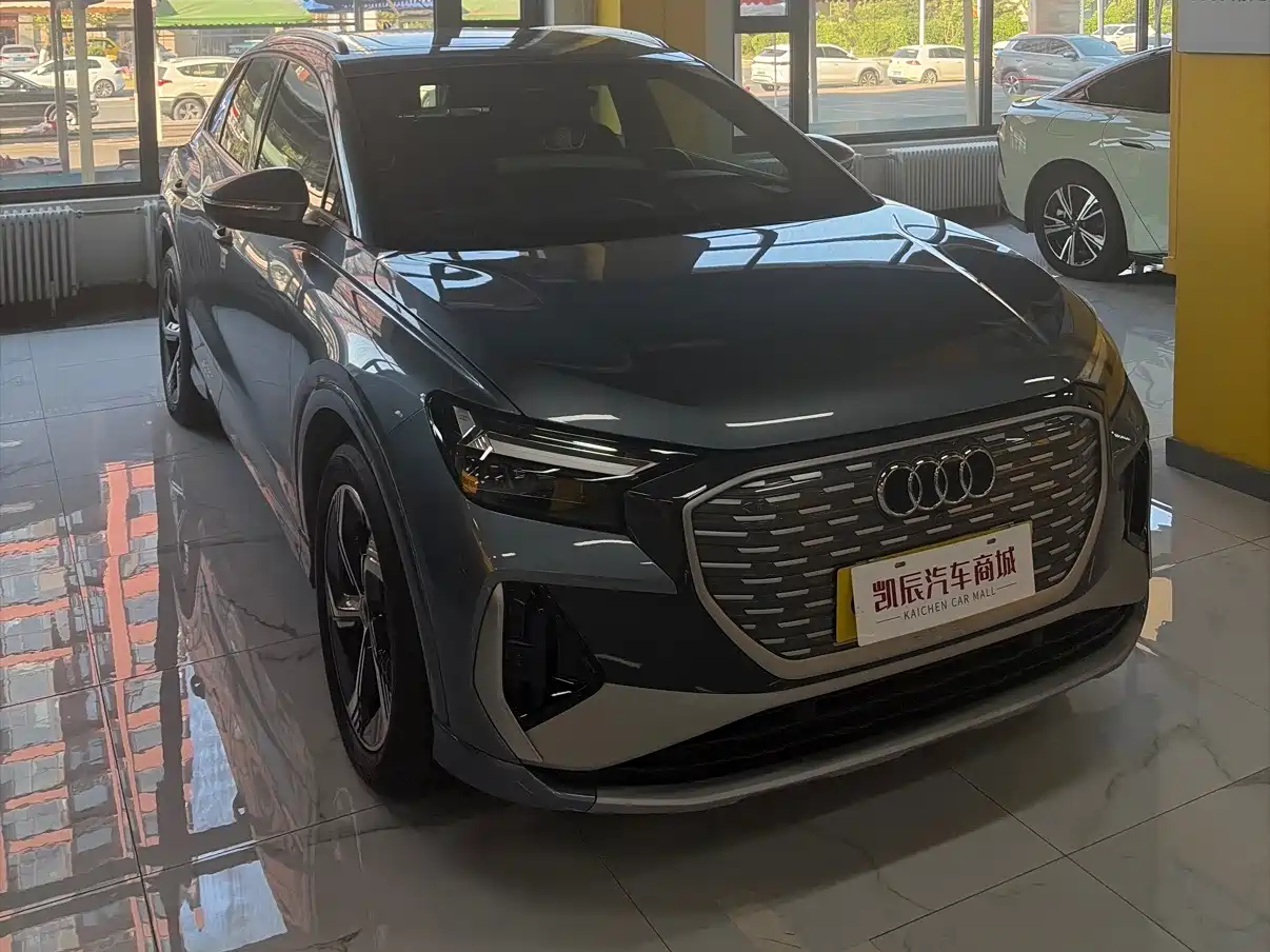 Audi Q4 e-tron 2025
