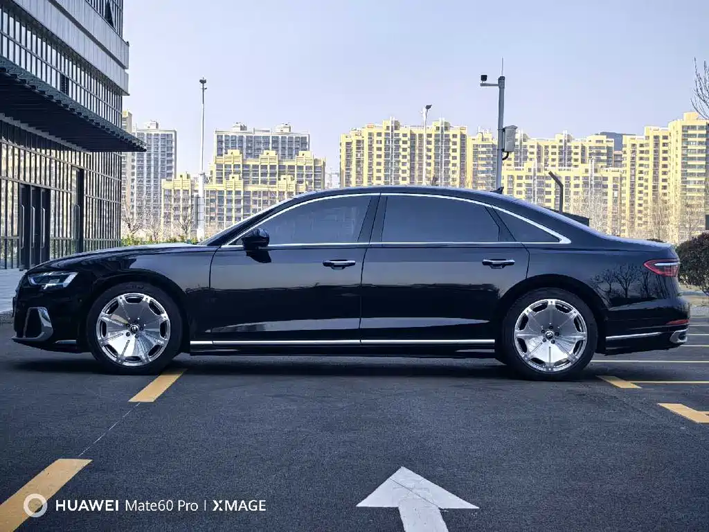 Audi A8 2024