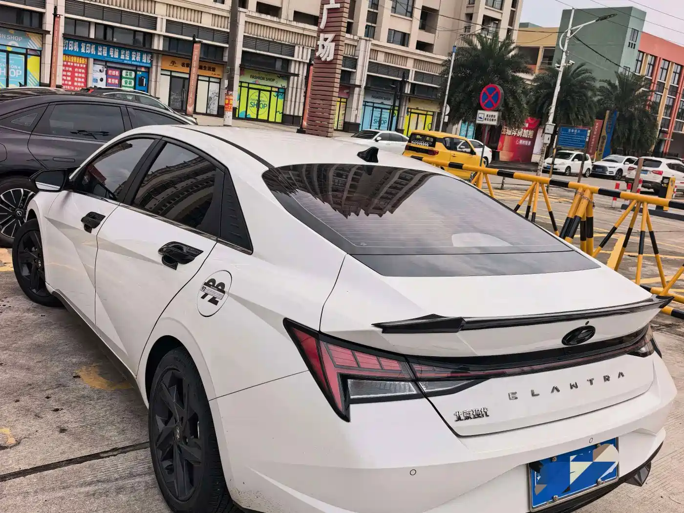 Hyundai Elantra 2022