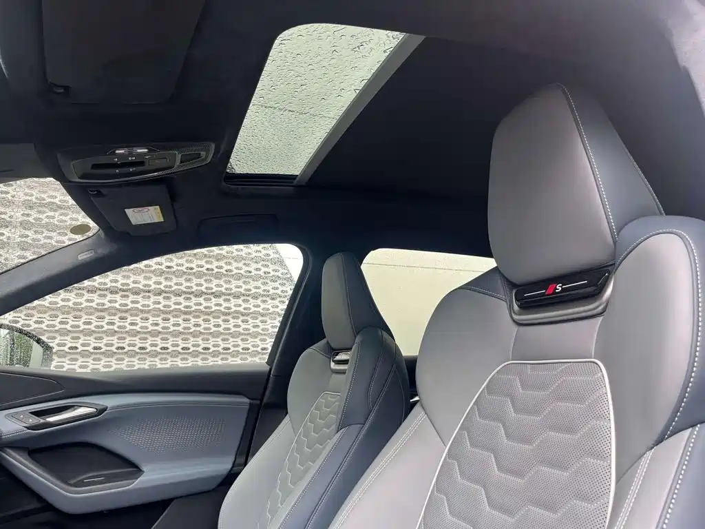 Audi e-tron 2026