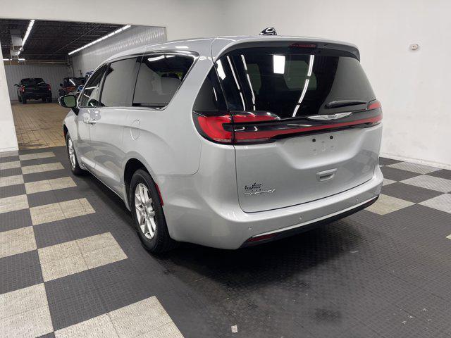 Chrysler Pacifica 2024