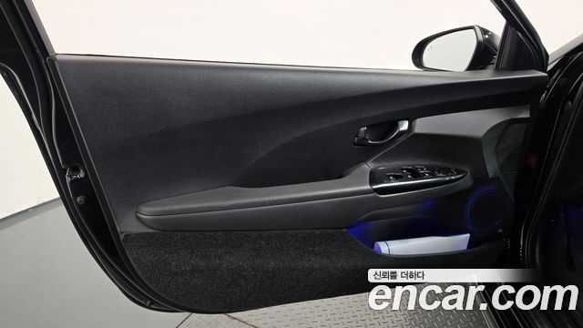 Hyundai Veloster 2021