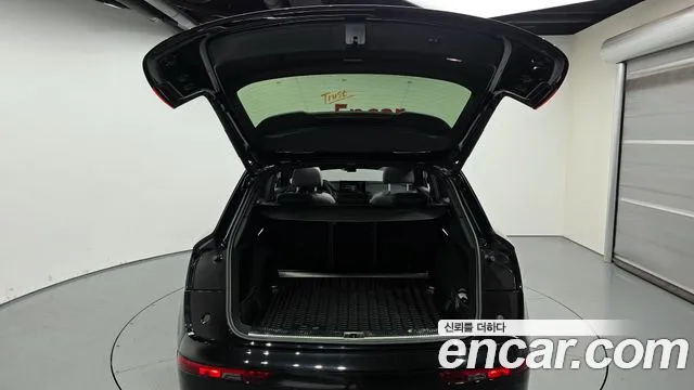 Audi SQ5 2022
