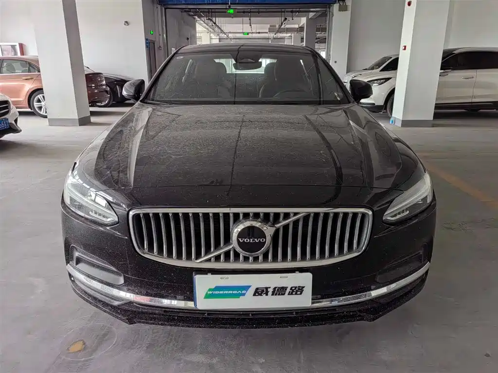 Volvo S90 2024