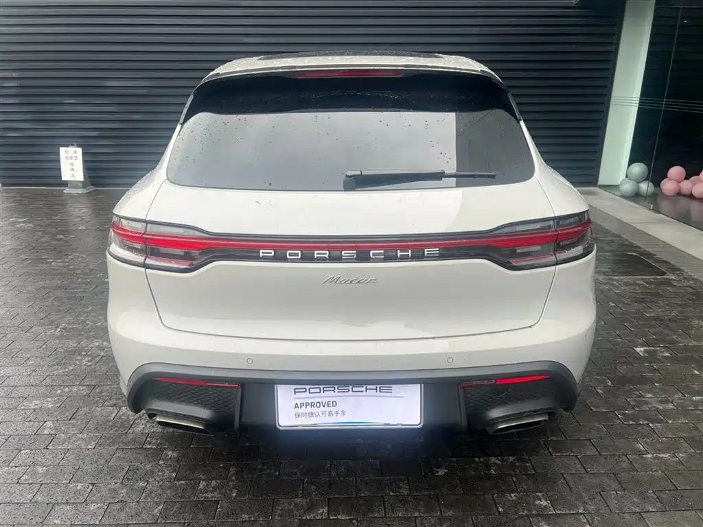 Porsche Macan 2025
