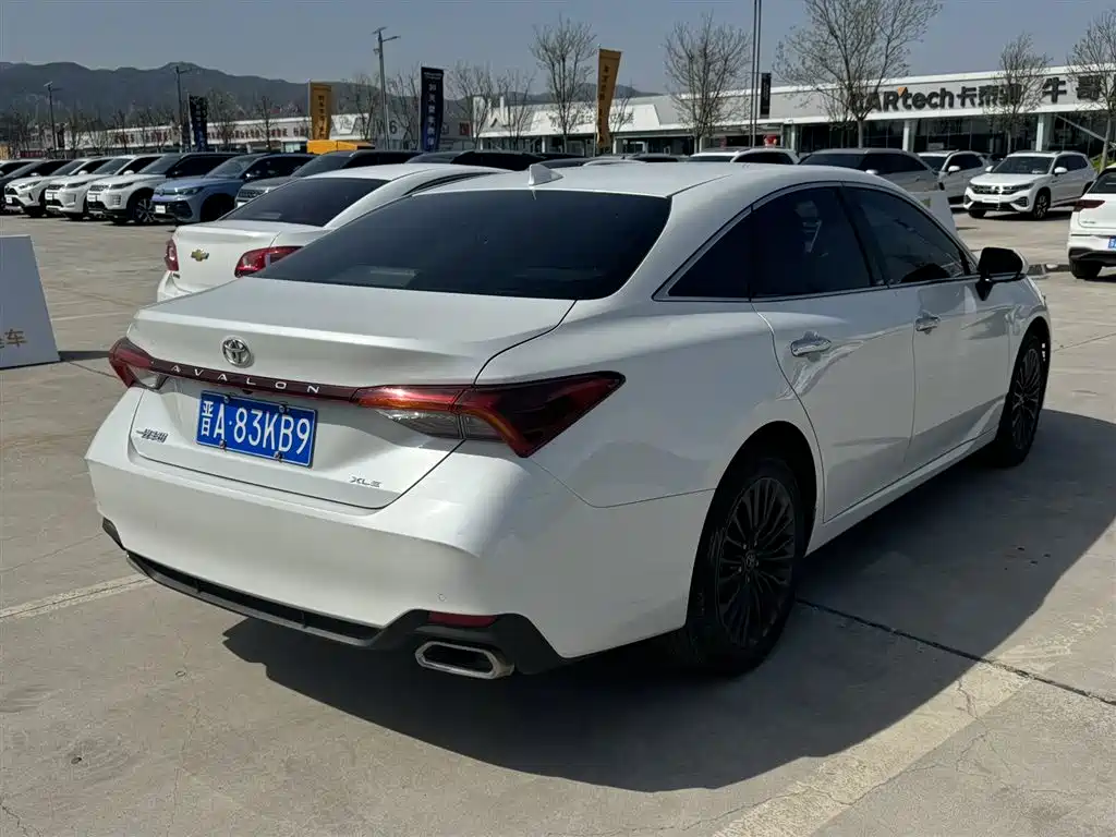 Toyota Avalon 2022