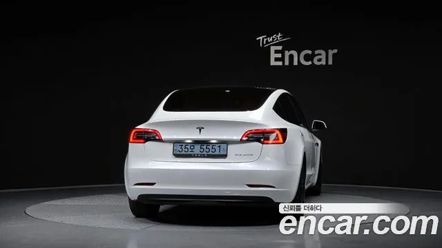 Tesla Model 3 2022