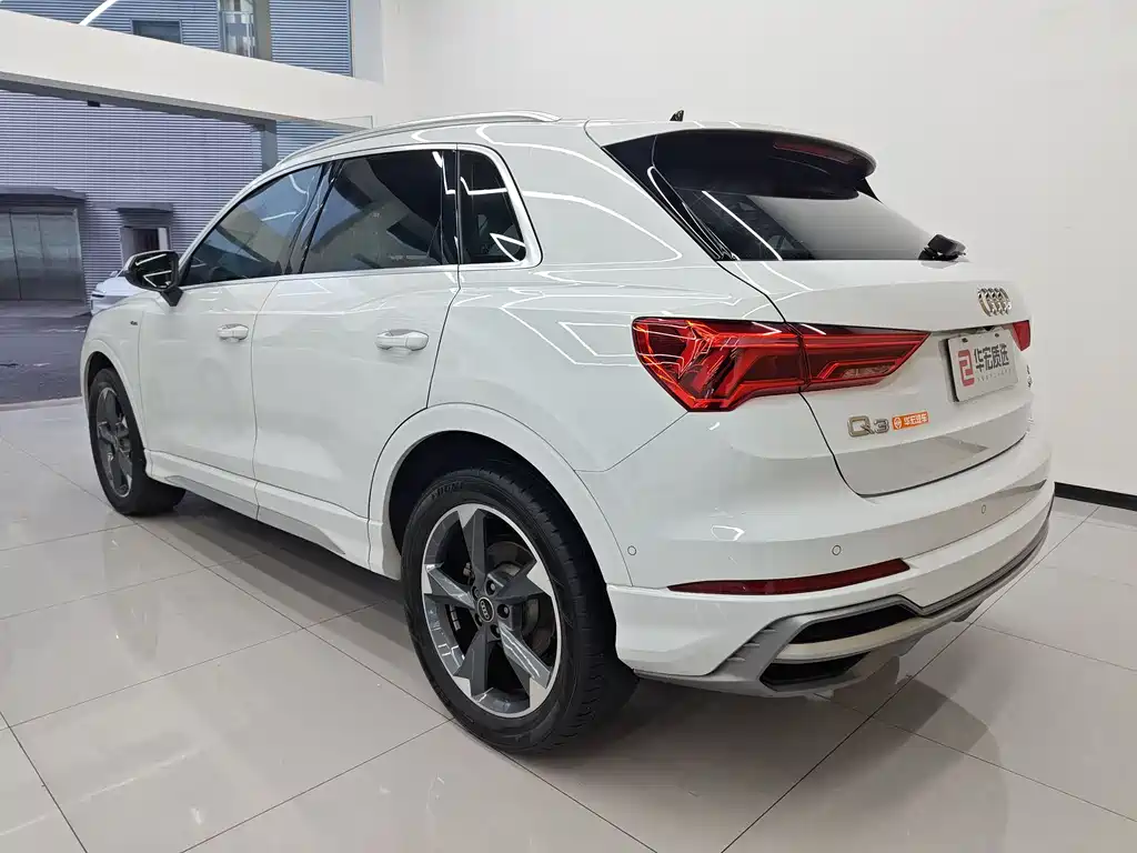 Audi Q3 2021