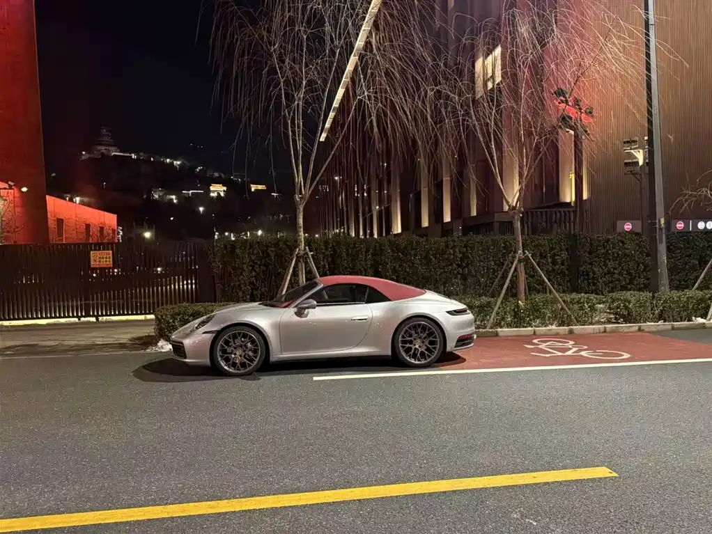 Porsche 911 2021