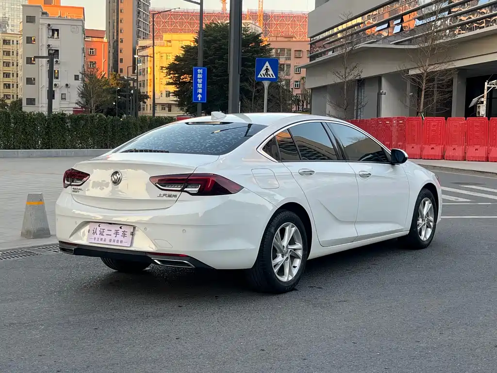 Buick Regal 2021
