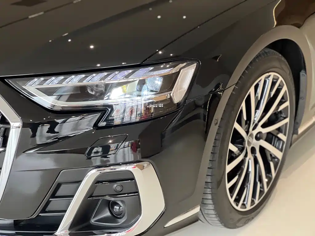 Audi A8 2024