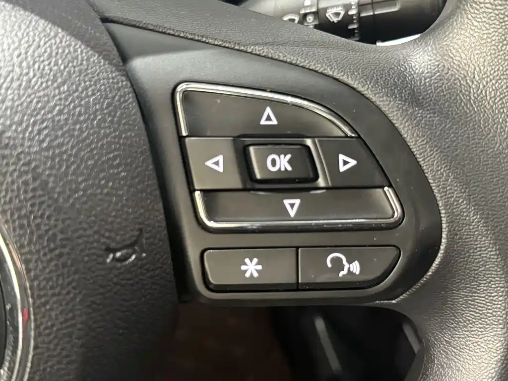 MG MG5 2021