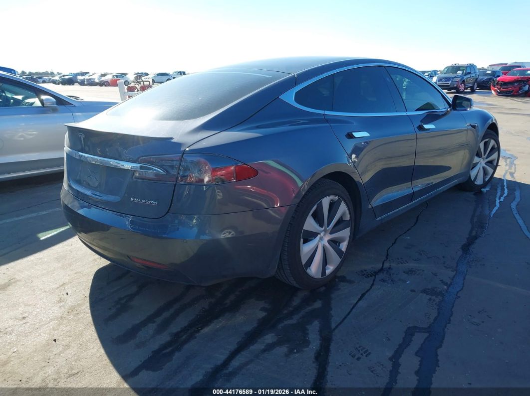 Tesla Model S 2021