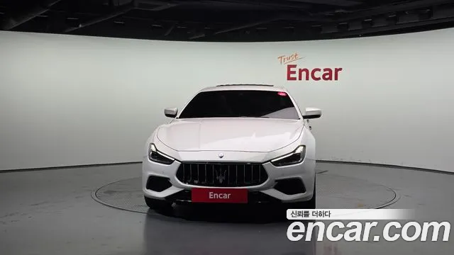 Maserati Ghibli 2020