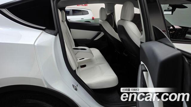 Tesla Model Y 2022