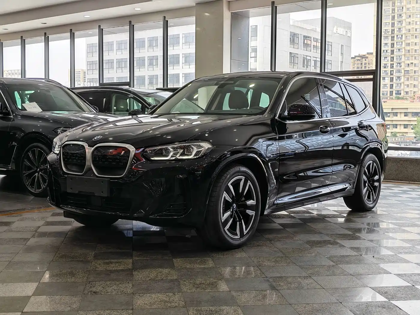 BMW iX3 2023