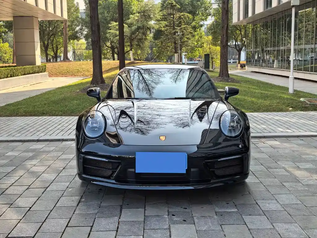 Porsche 911 2021
