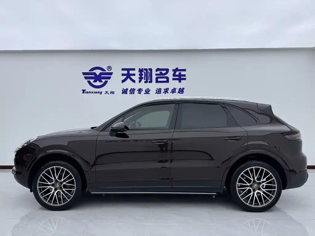 Porsche Cayenne 2021