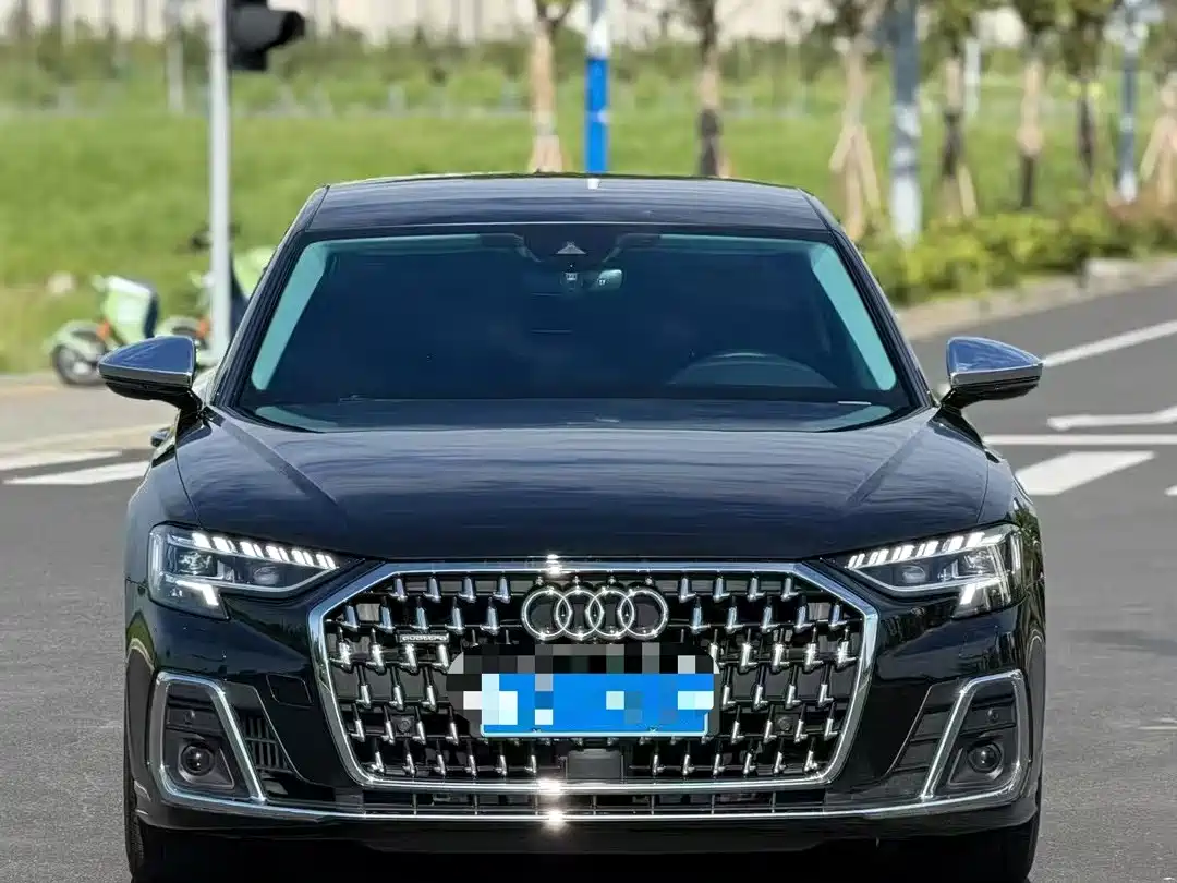 Audi A8 2025