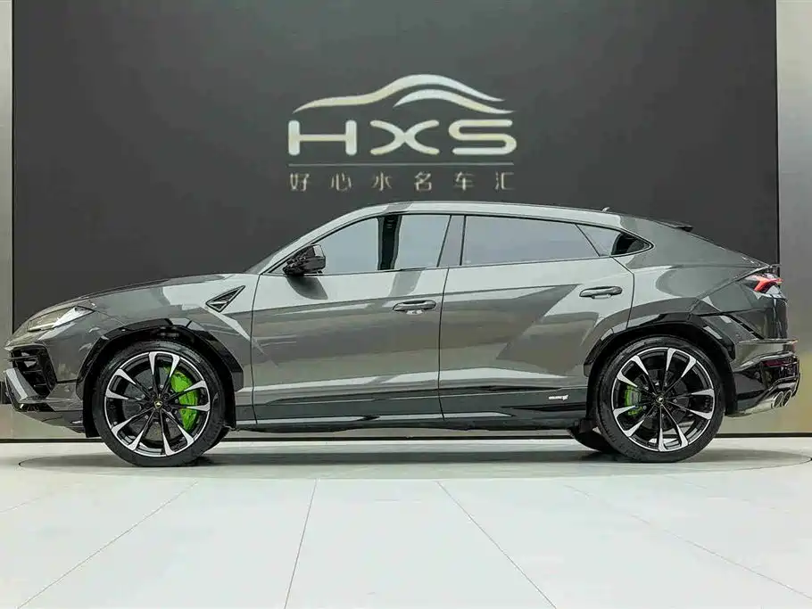 Lamborghini Urus 2024