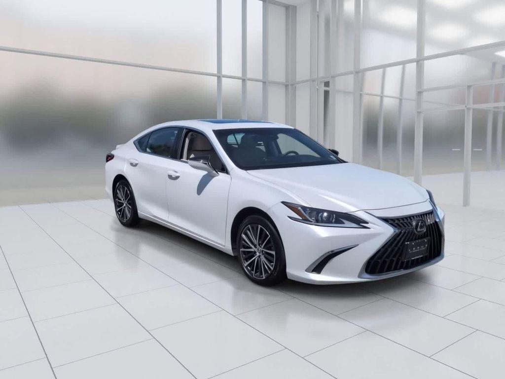 Lexus ES 2023