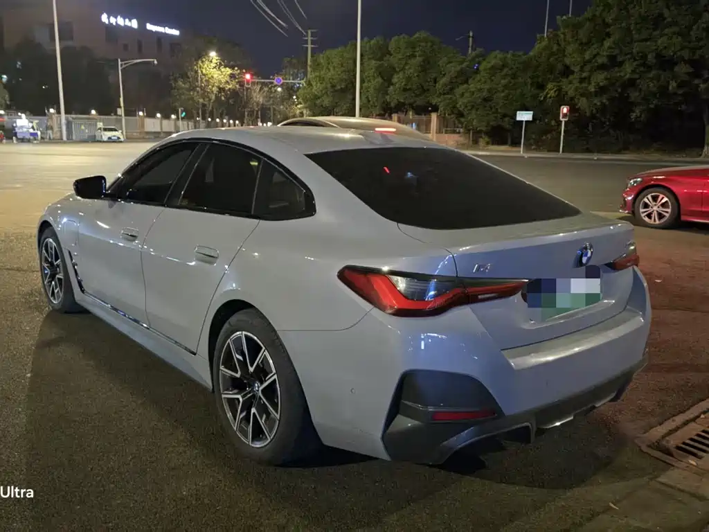 BMW i4 2023