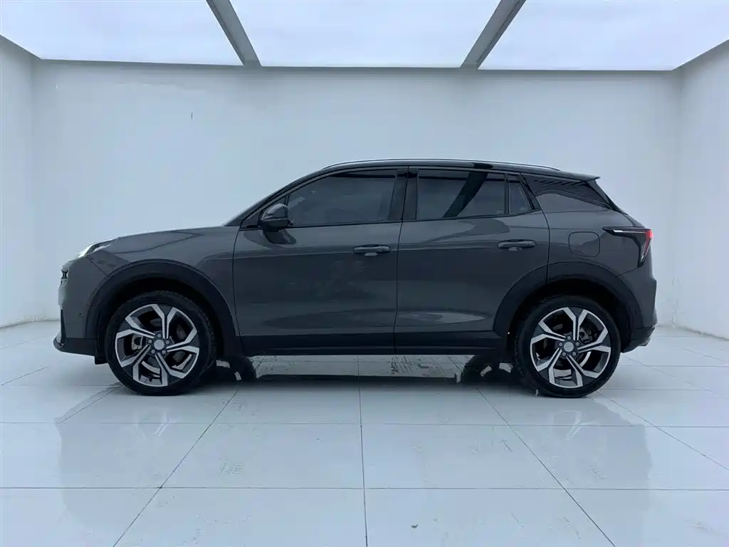 Lynk & Co 06 2023