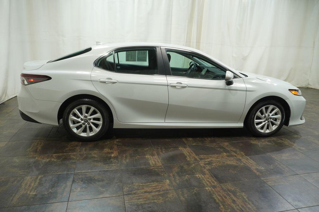Toyota Camry 2024