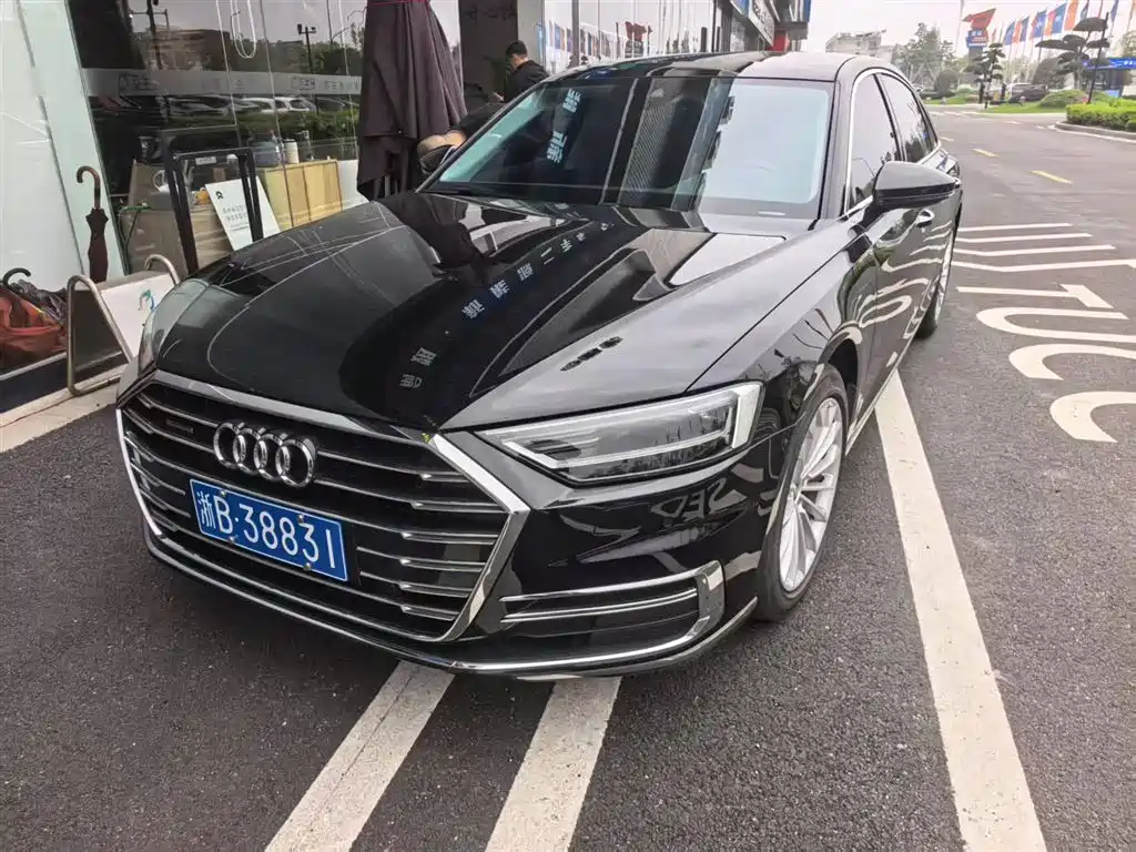 Audi A8 2022