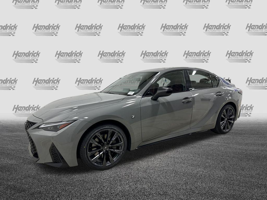 Lexus IS 2025