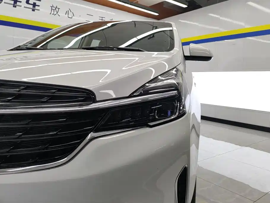 Buick GL8 2022