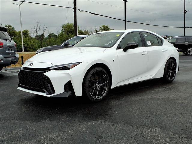 Lexus IS 2026